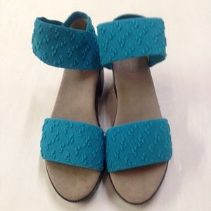 Charleston Shoe Co. Monterey Lug Sandal Turq Nubby